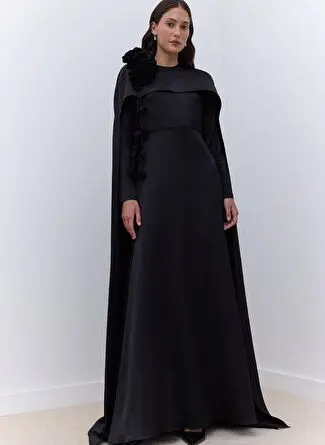 پیراهن مجلسی مشکی با شنل و گل سه‌بعدی