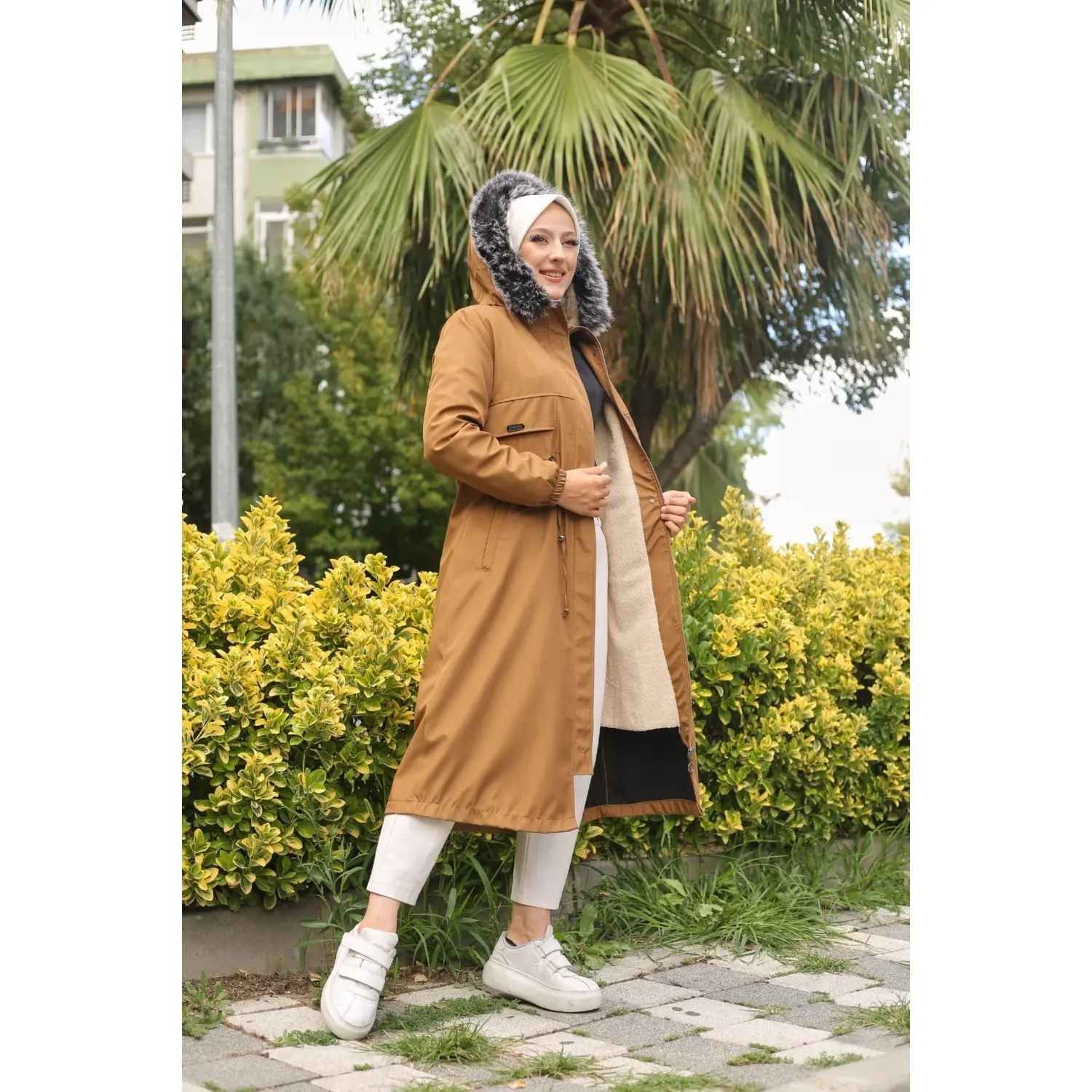 کت و کاپشن زمستانی زنانه Taba با آستر خز و ضد آب