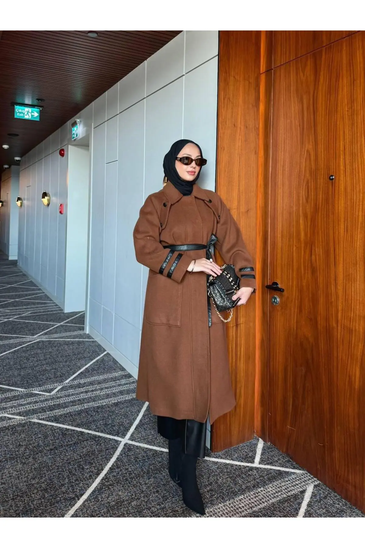 پالتوی زنانه طرح دار با یقه خمره ای و آستر