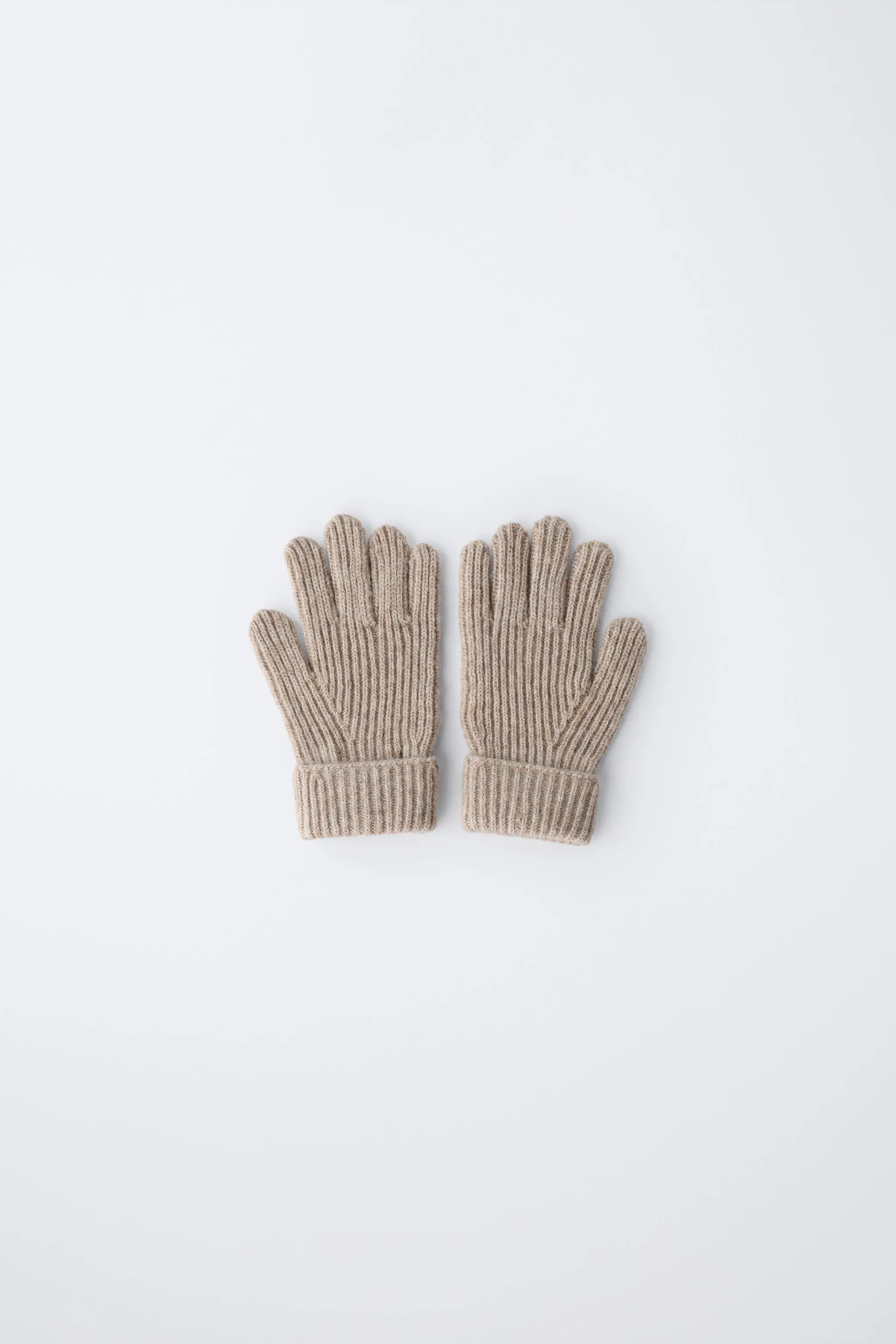zara product image