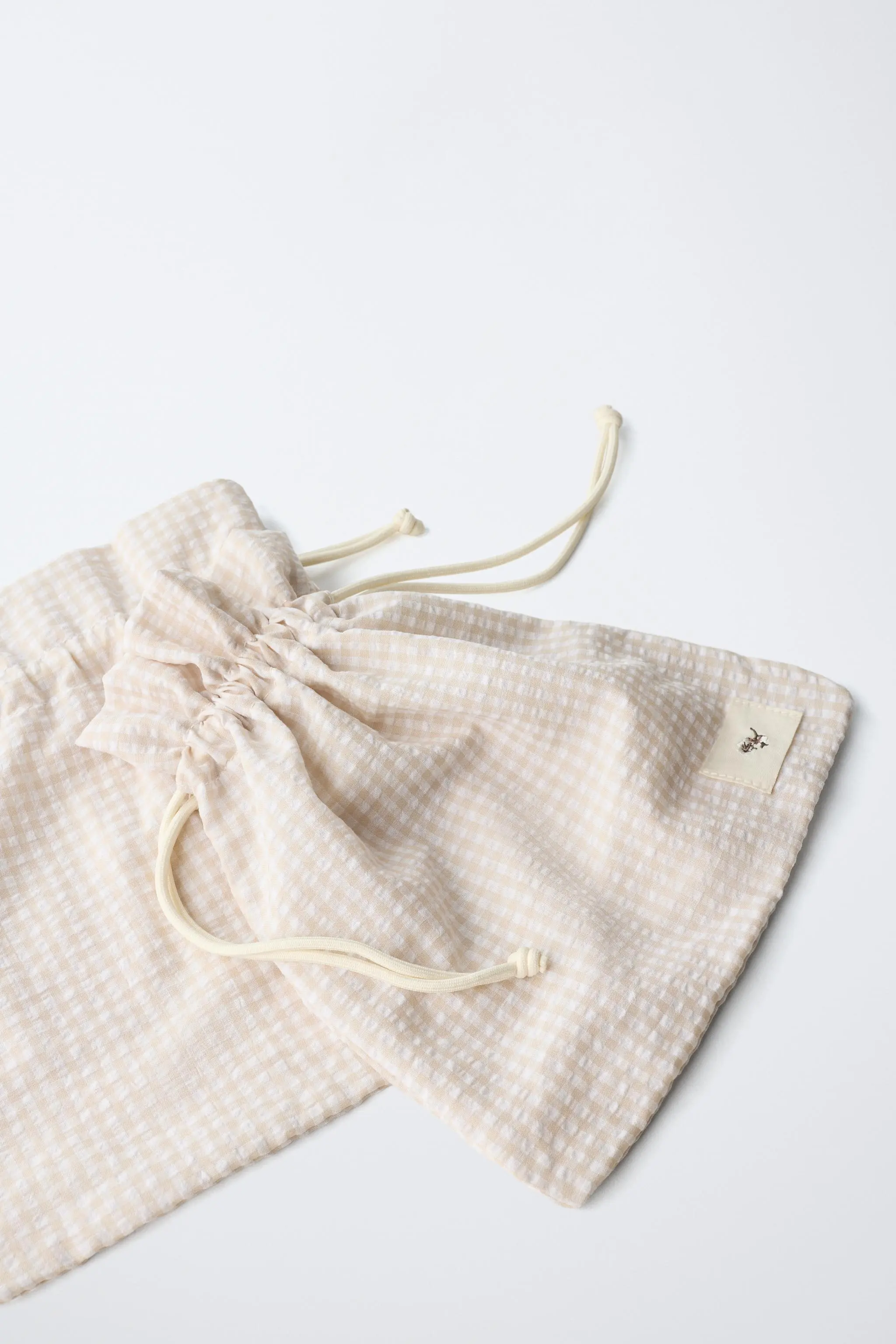 zara product image