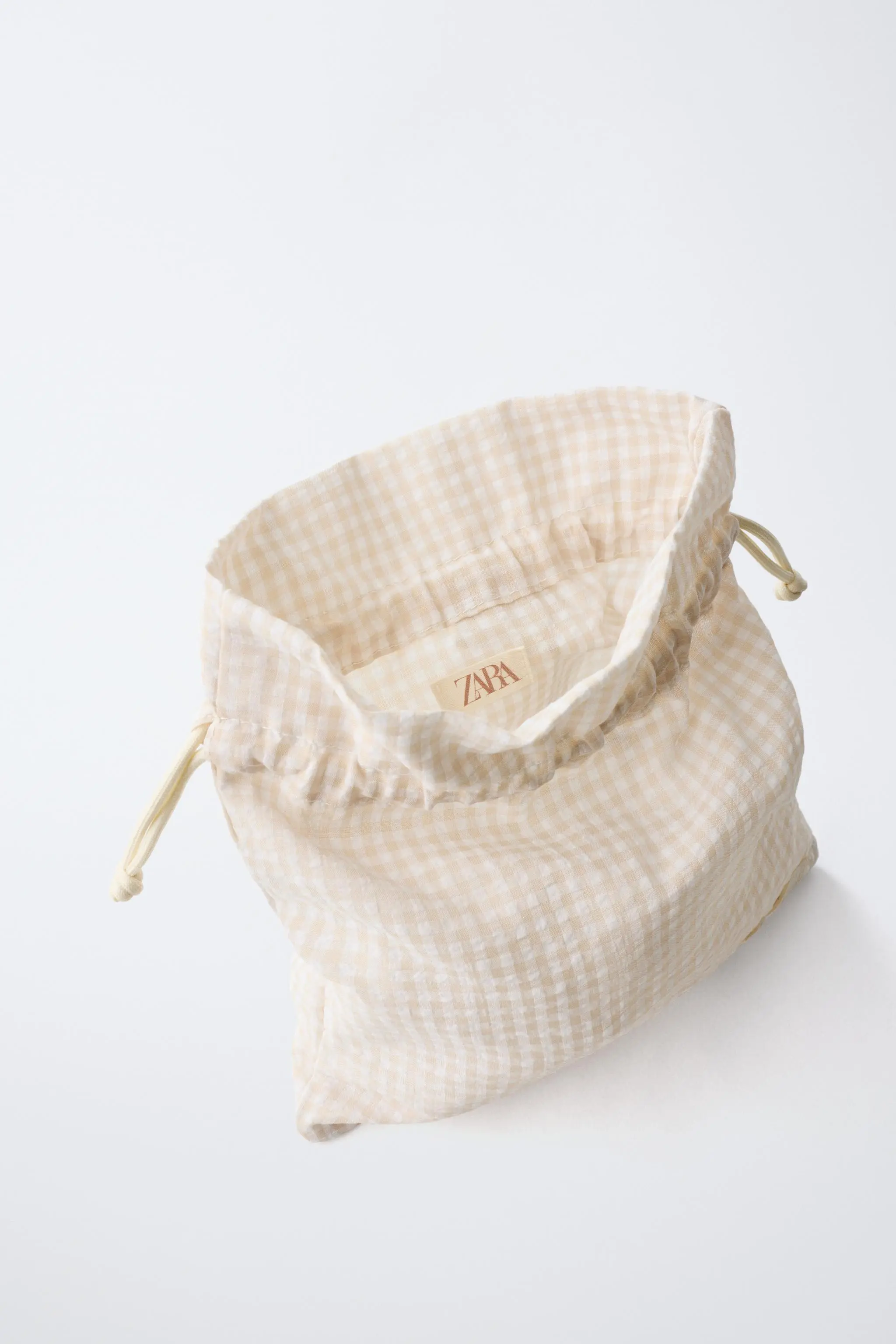 zara product image