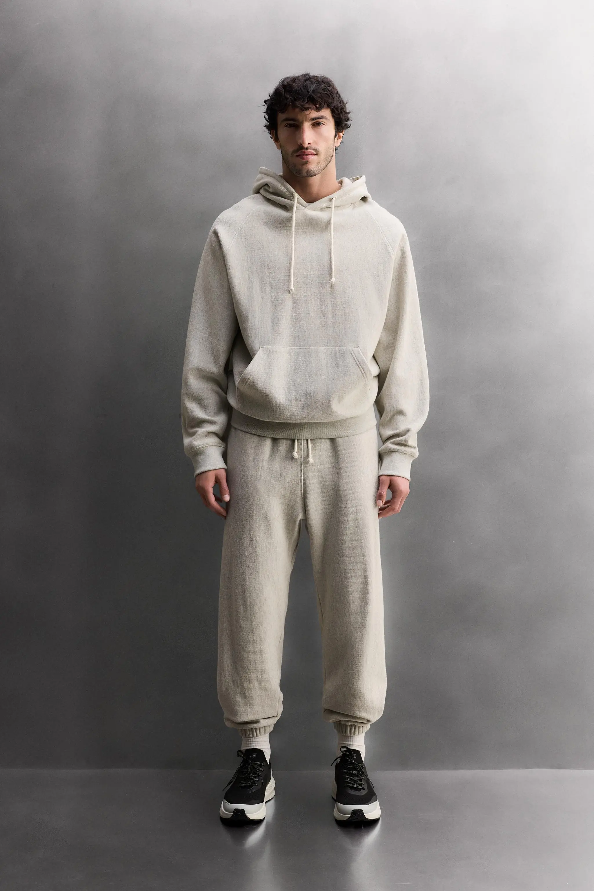 zara product image