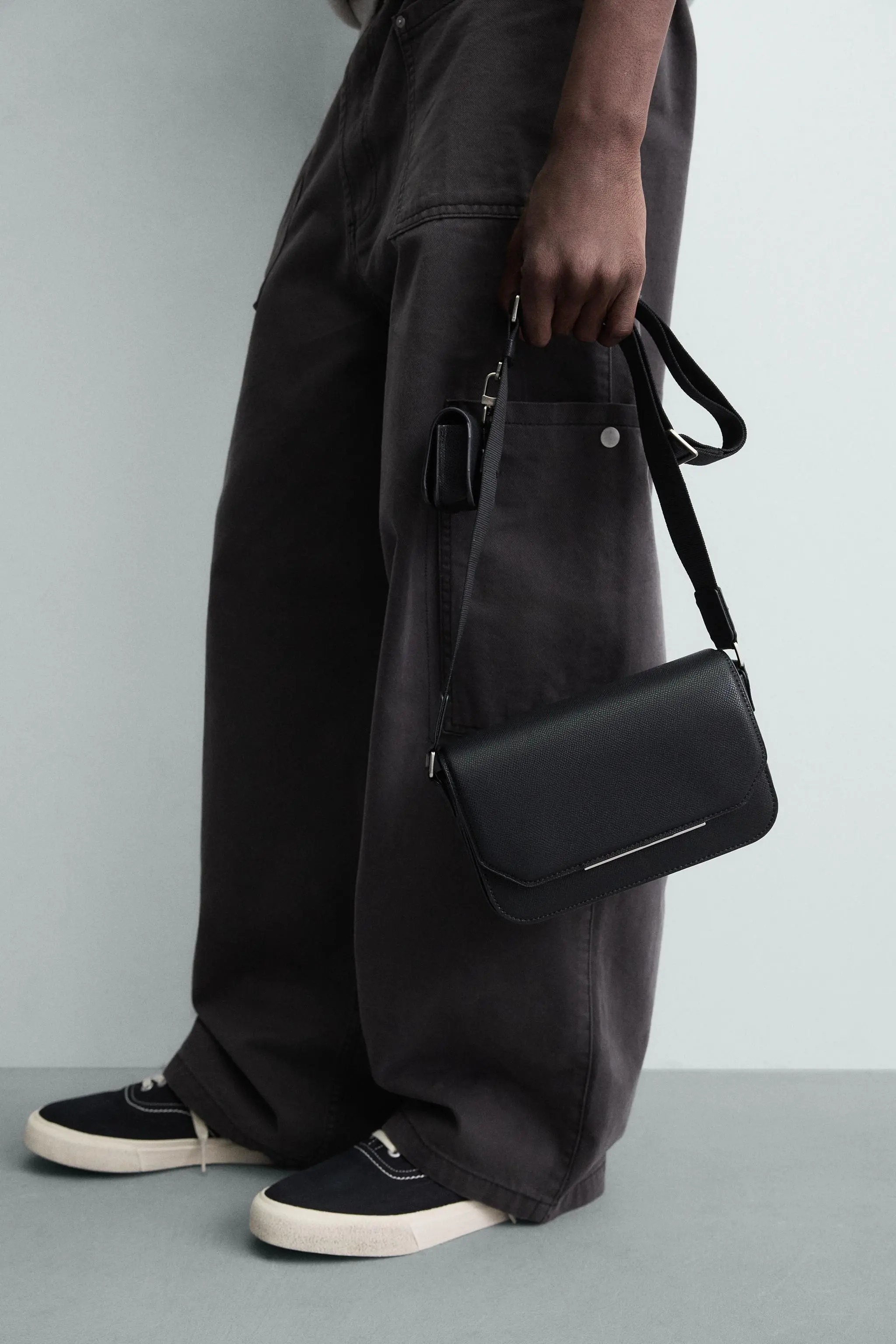 zara product image