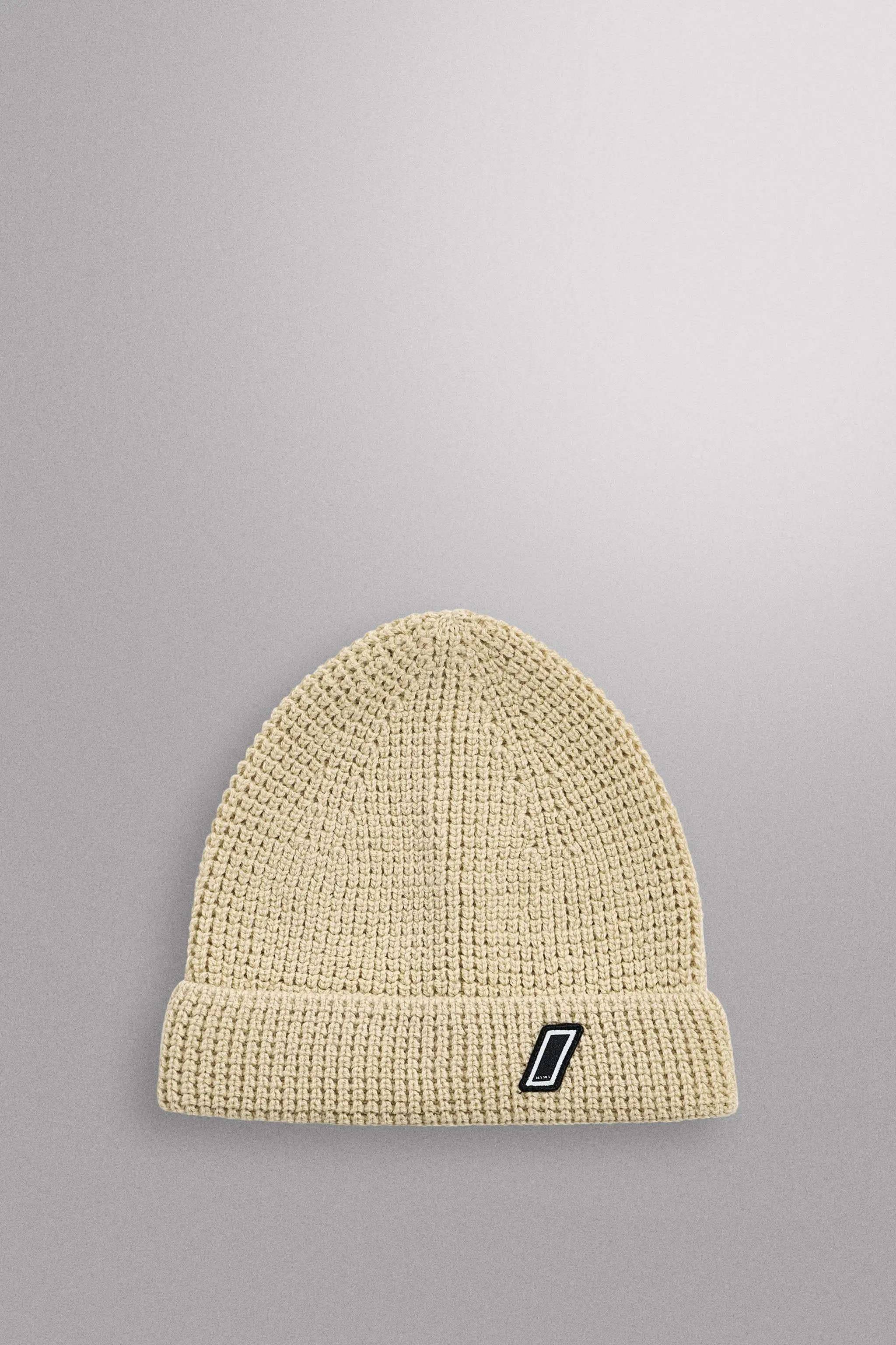 zara product image