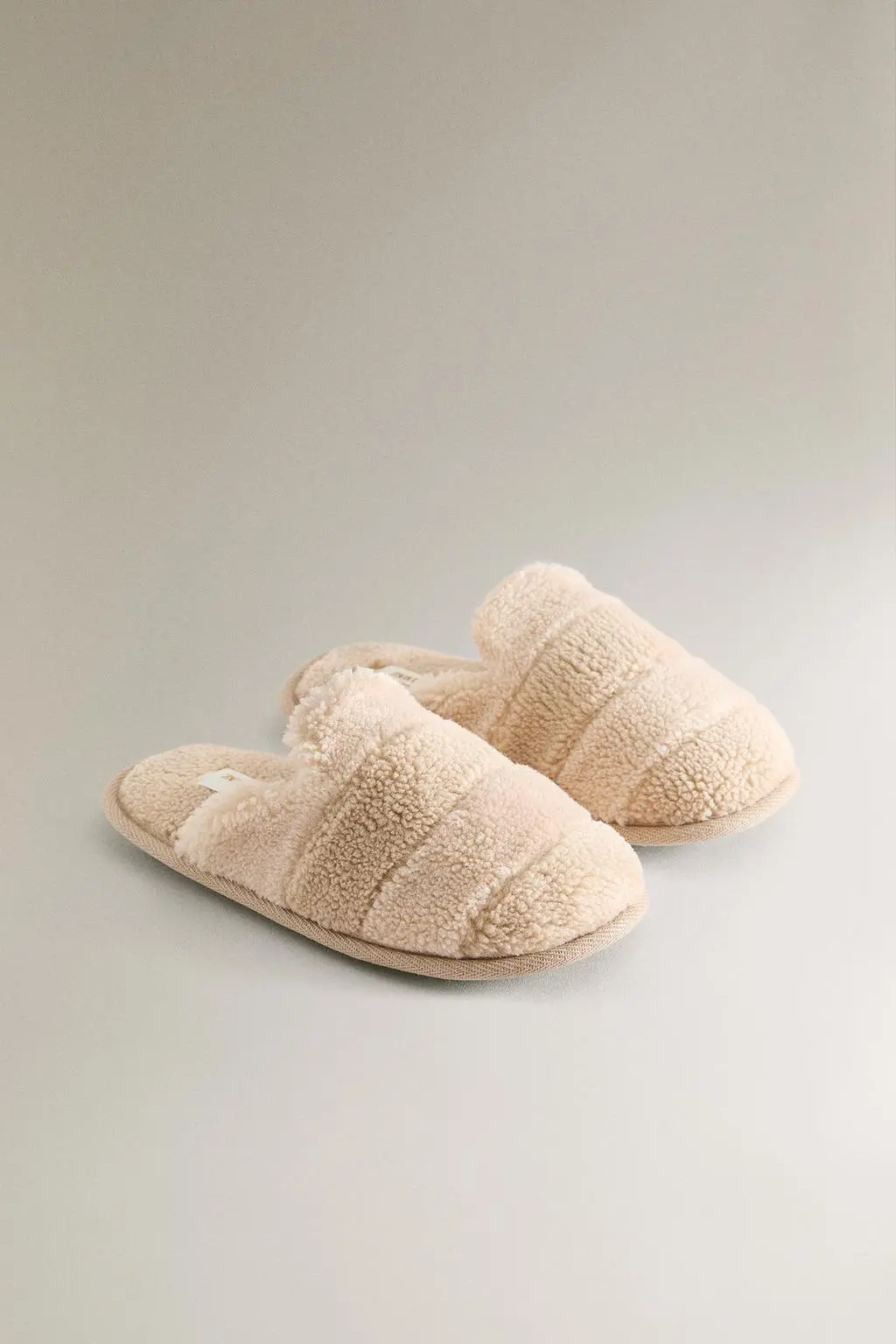 zara product image