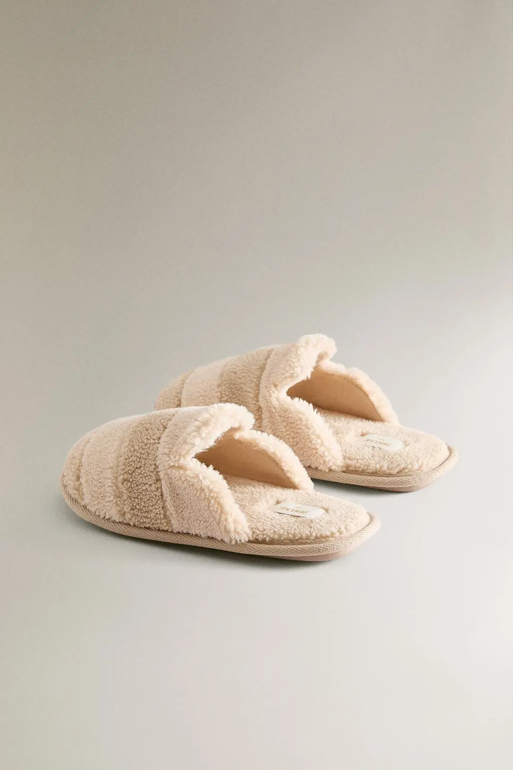 zara product image