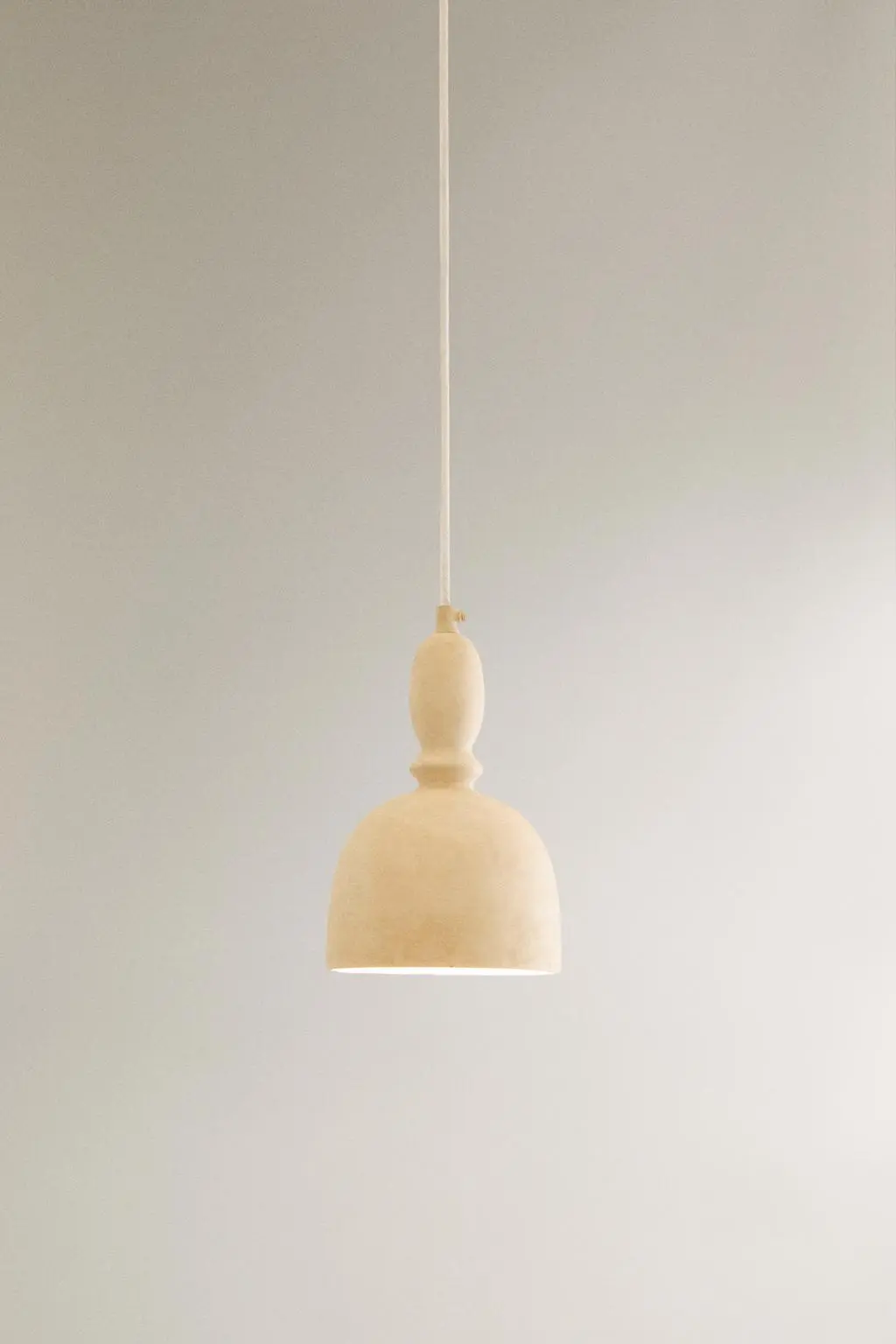 zara product image