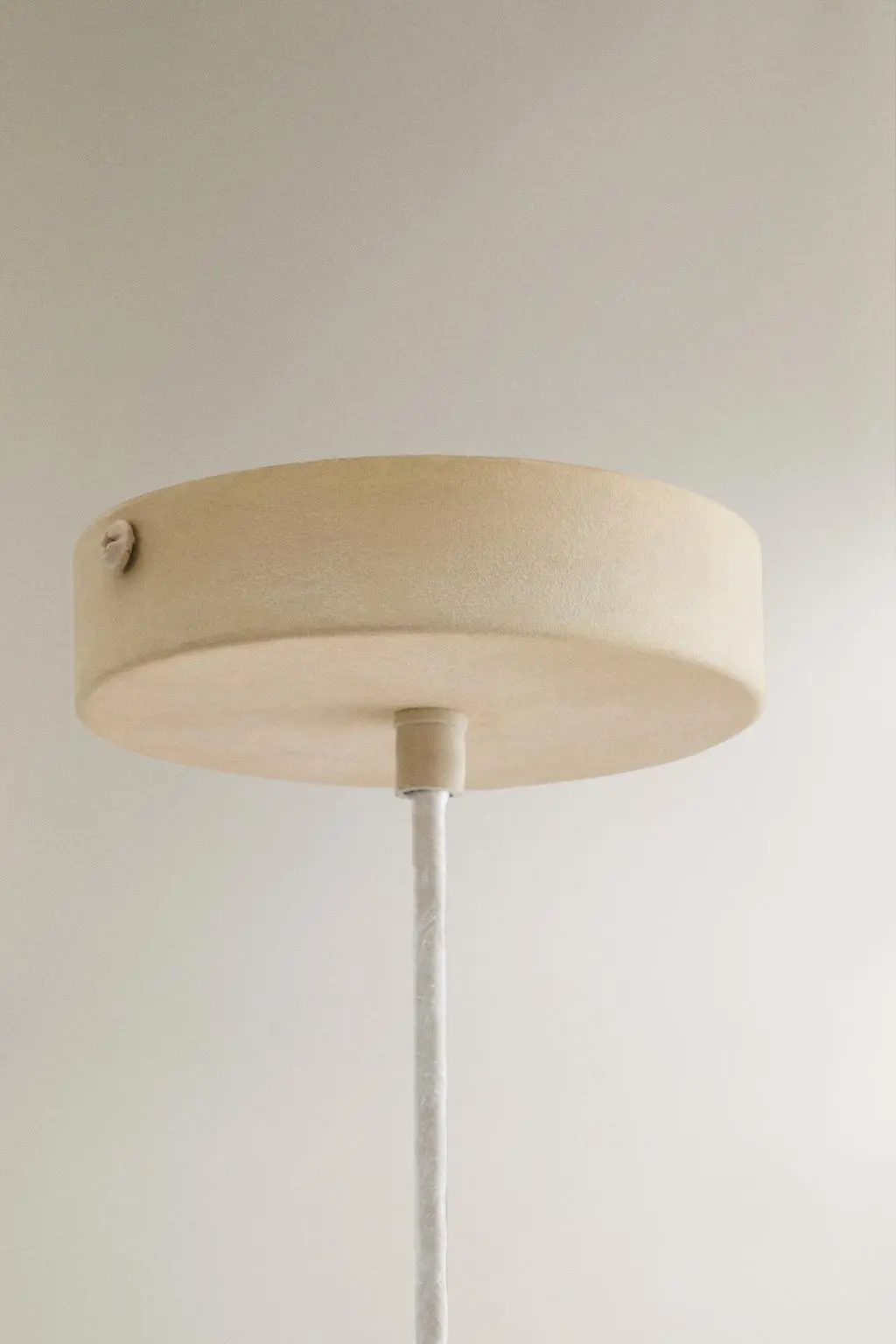 zara product image