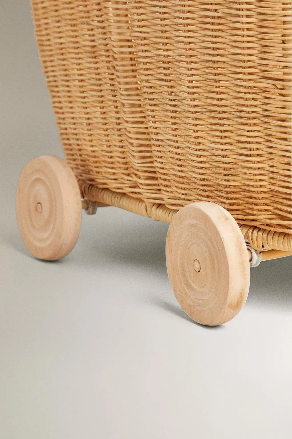zara product image