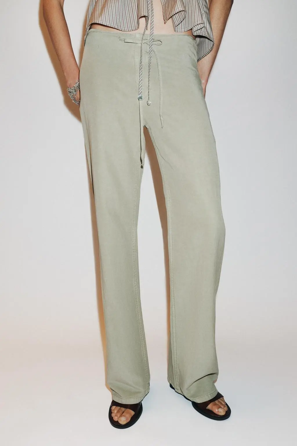zara product image