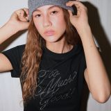 تی‌شرت آستین کوتاه با چاپ نگین‌دار-برشکا