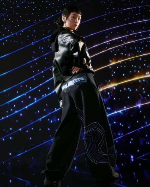 شلوار چاپ بشکه پولیش هانتر/ایکس شکارچیان شیطان کی‌پاپ-برشکا