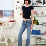 شلوار جین بوت‌کات با فلپ‌ها-برشکا