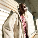 ژاکت خز مصنوعی با کلاه-برشکا