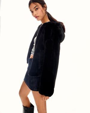 ژاکت خز مصنوعی با کلاه-برشکا