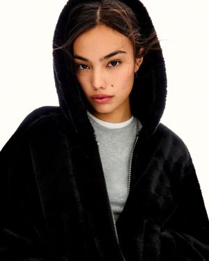 ژاکت خز مصنوعی با کلاه-برشکا