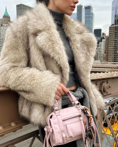 ژاکت خز مصنوعی-برشکا