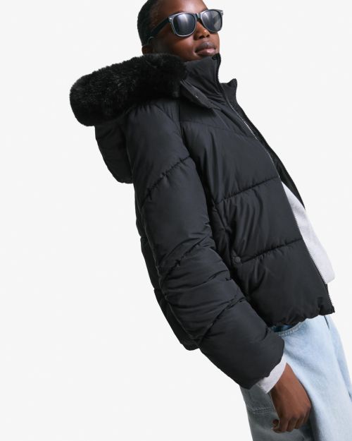 کاپشن پفی ضدآب با کلاه خزدار-برشکا