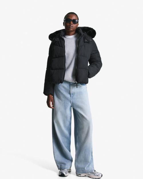 کاپشن پفی ضدآب با کلاه خزدار-برشکا