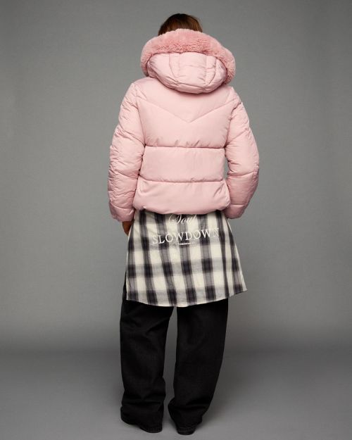 کاپشن پفی ضدآب با کلاه خزدار-برشکا