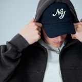 سویشرت زیپ‌دار با برش جعبه‌ای کوتاه-برشکا