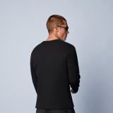 تی‌شرت آستین بلند جذب یقه هِنلی-برشکا