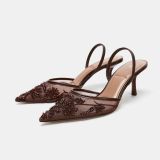 کفش پاشنه بلند پارچه‌ای براق-زارا