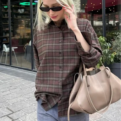 پیراهن زنانه قهوه‌ای طرح چهارخانه اورسایز مدل MG2589 Madmext