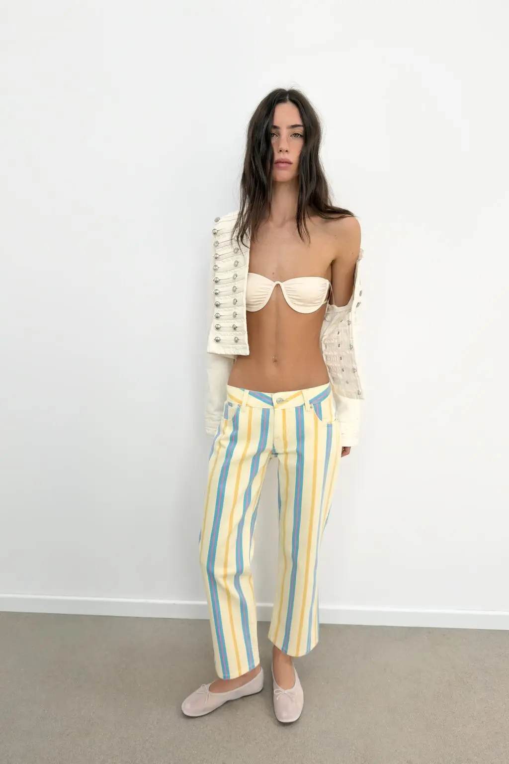 zara product image