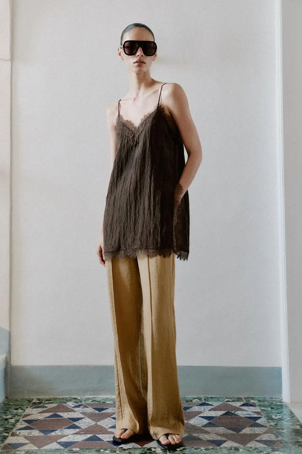 zara product image