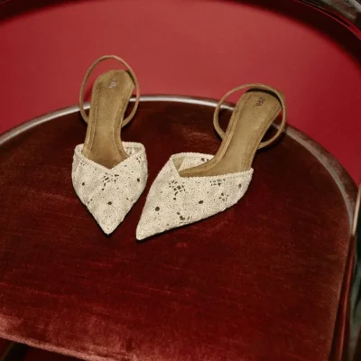 کفش پاشنه‌دار گلدوزی‌شده zara