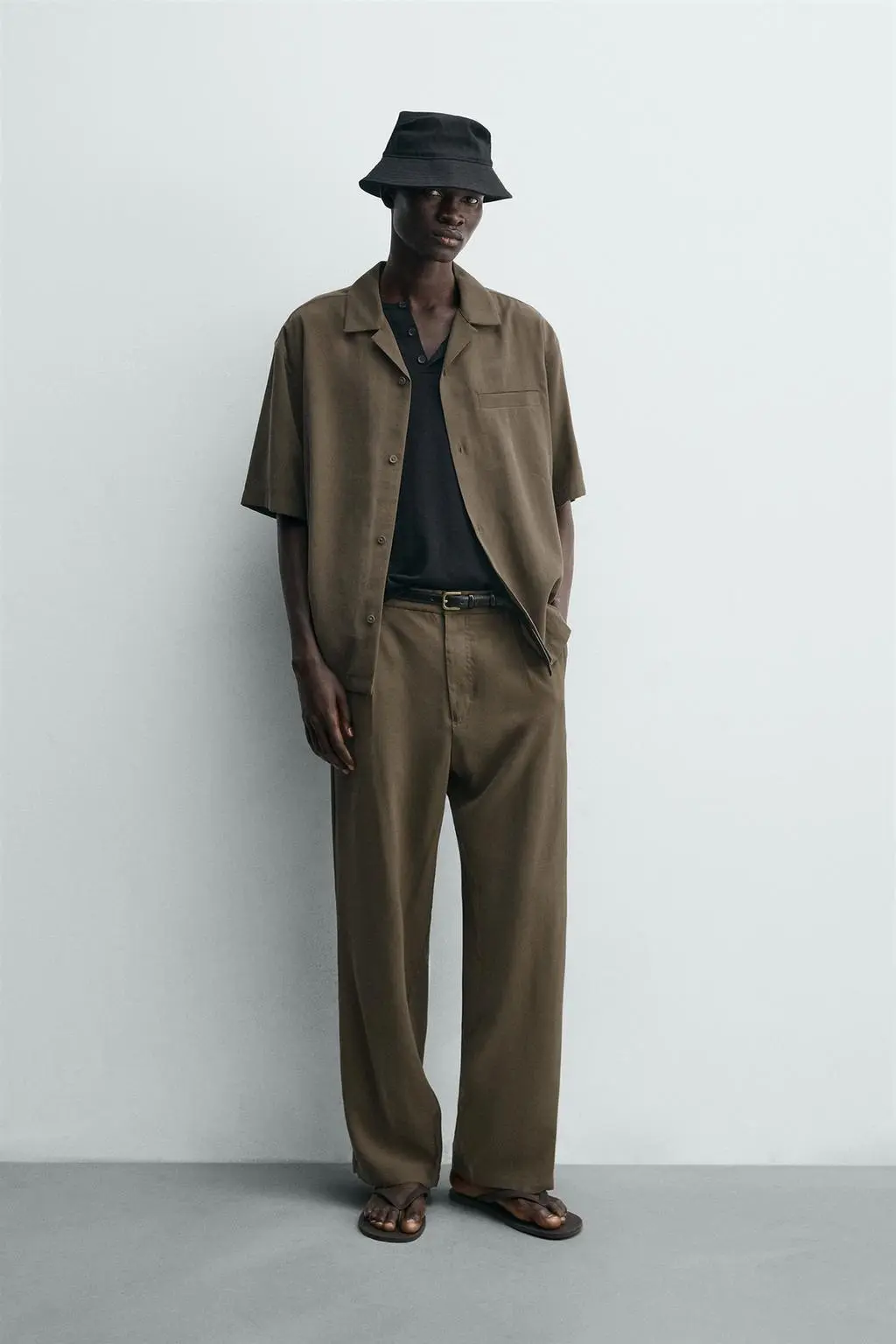 zara product image