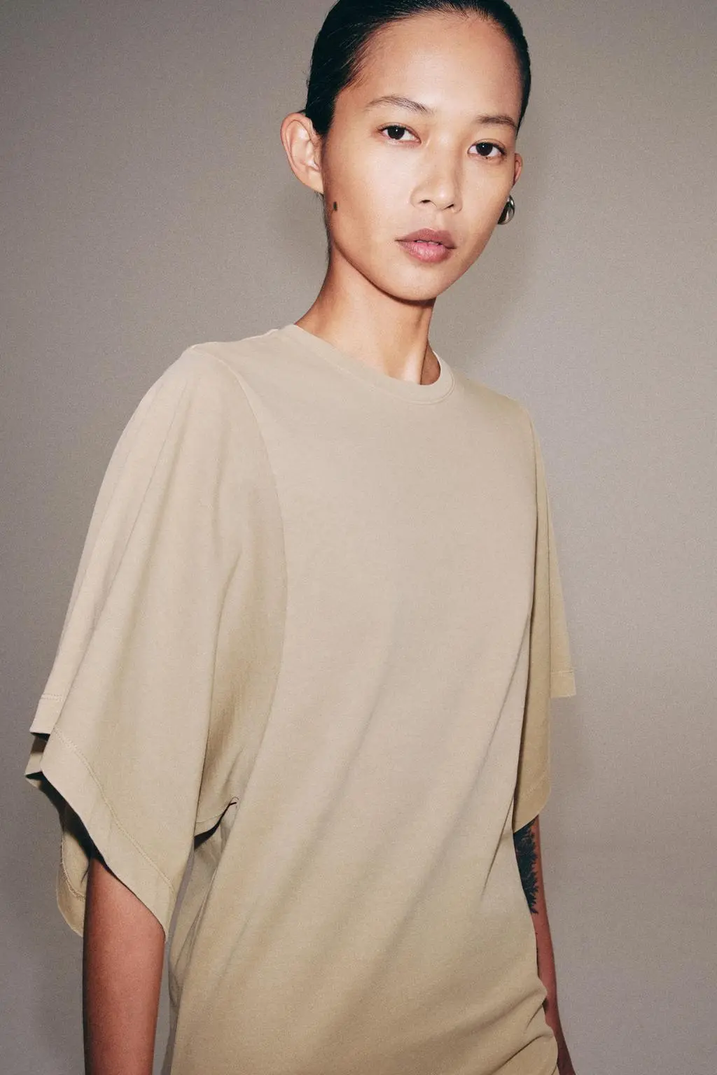 zara product image