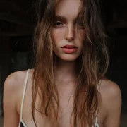 zara product image