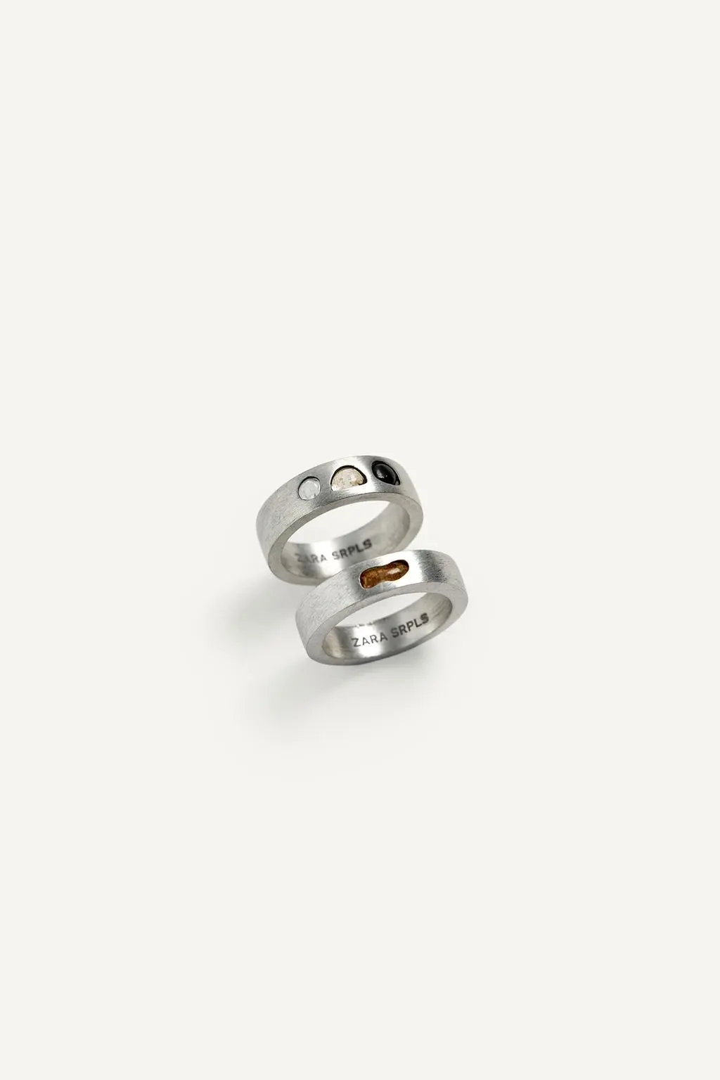 zara product image