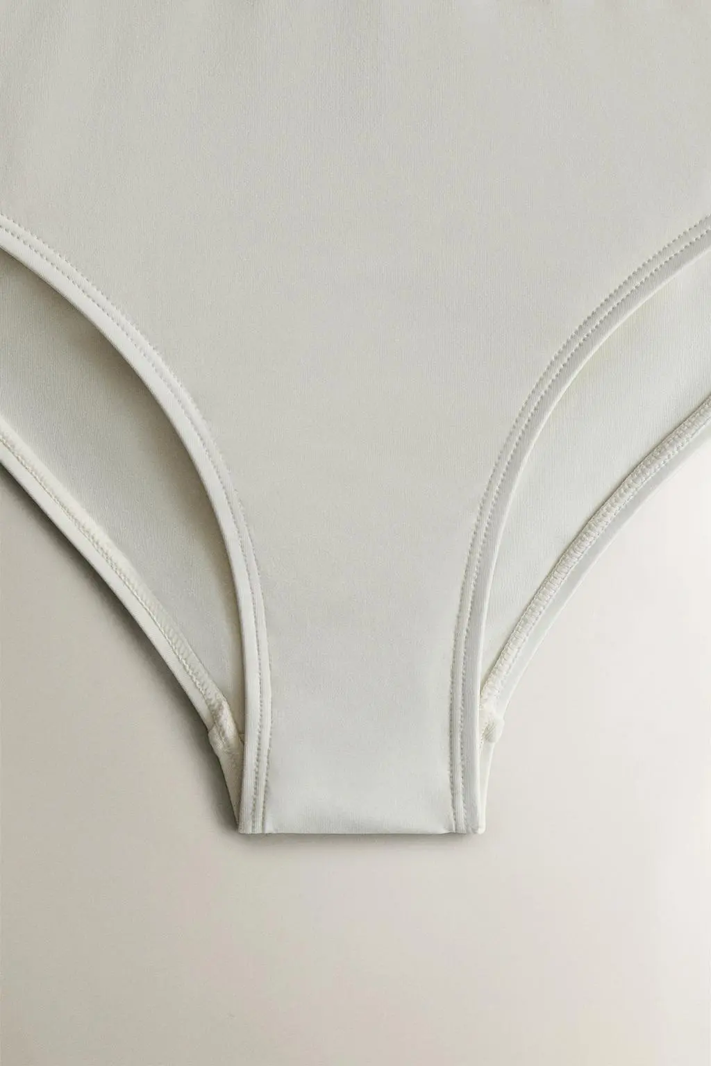 zara product image