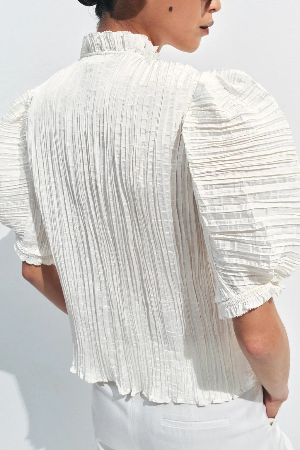 zara product image
