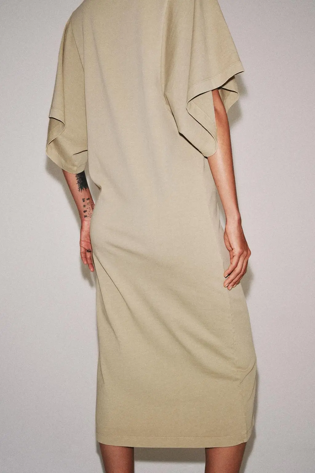 zara product image