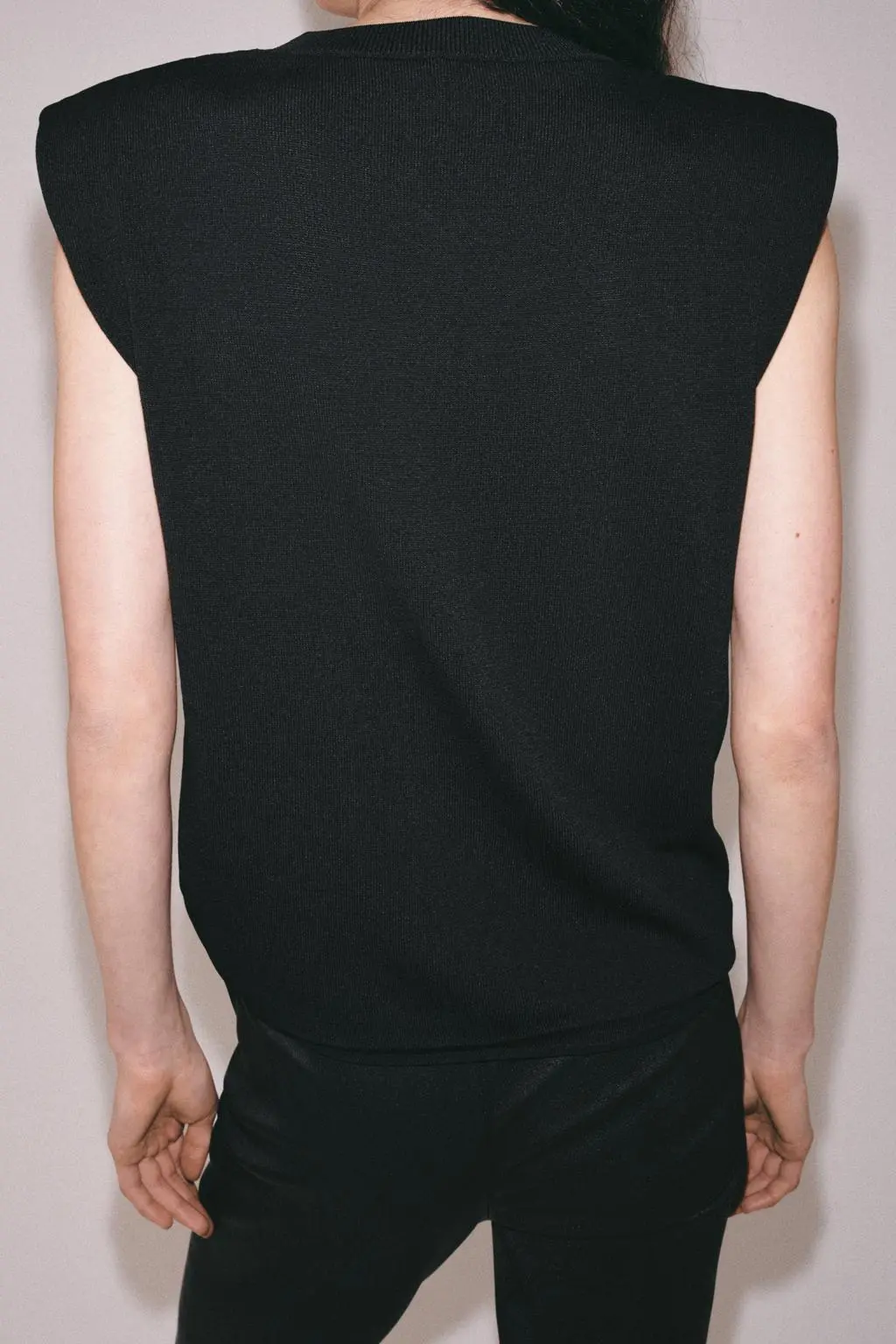 zara product image