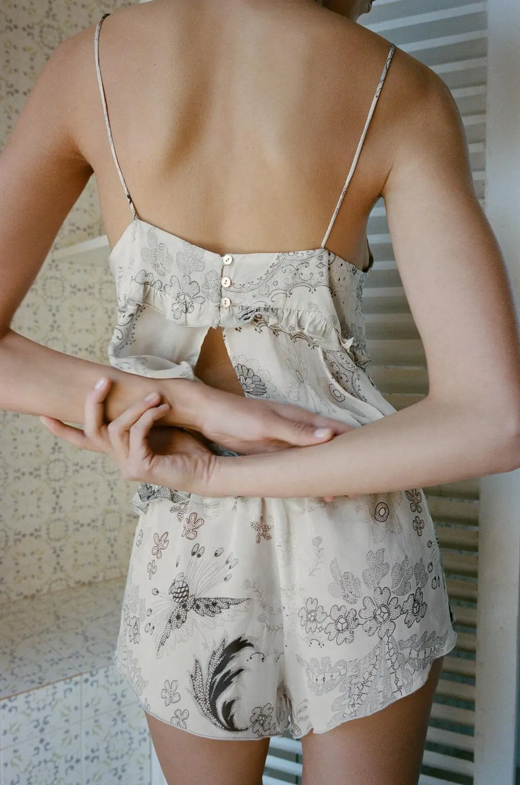 zara product image