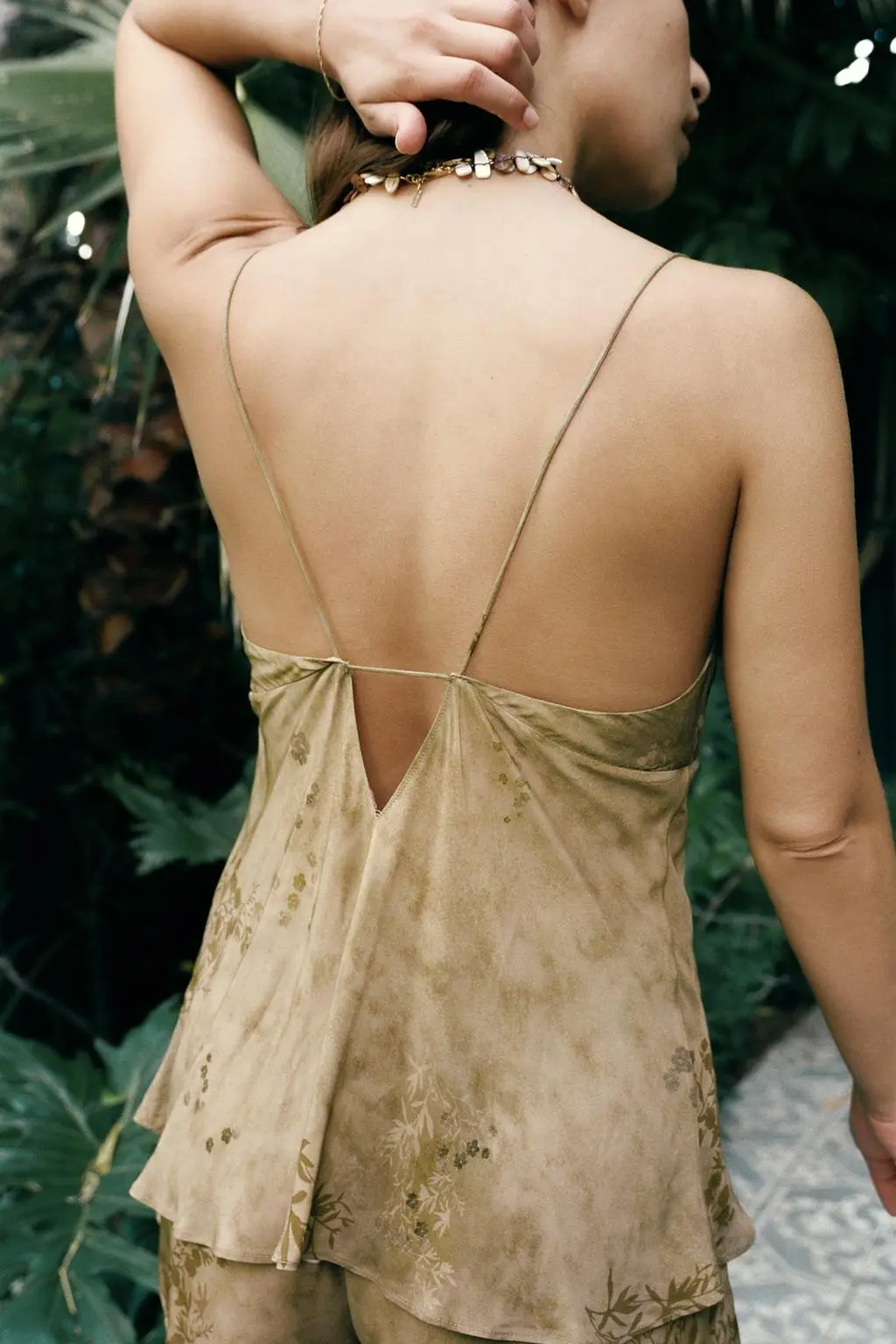 zara product image