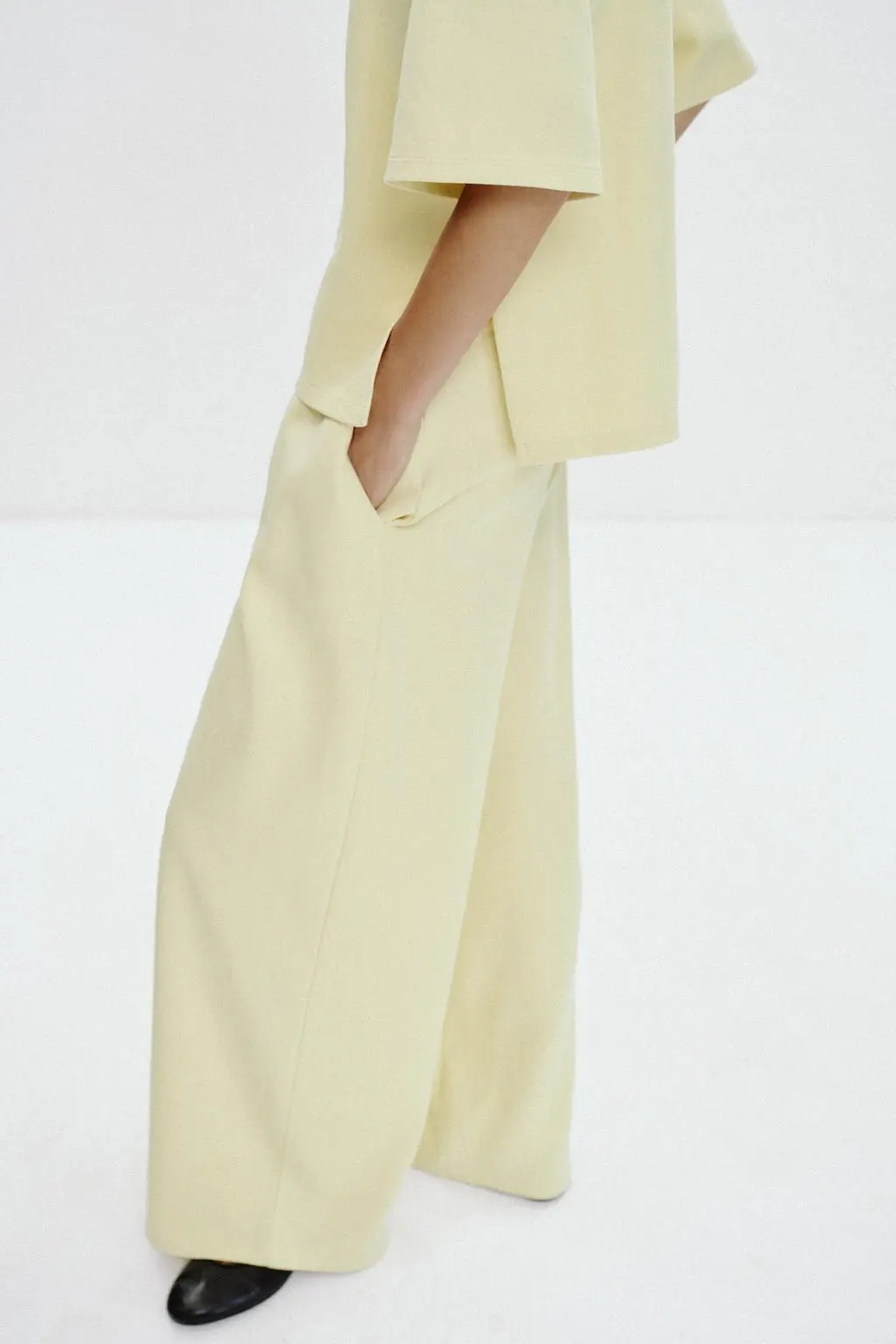 zara product image