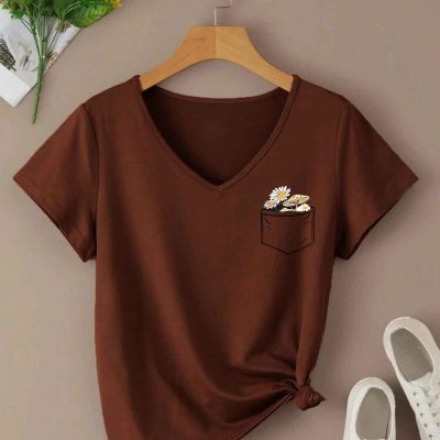 تیشرت پنبه‌ای طرح گل یقه V (فیت معمولی) - قهوه‌ای