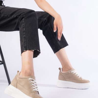 کفش اسپرت زنانه سفید پاشنه‌دار مخفی Sneaker - بژ