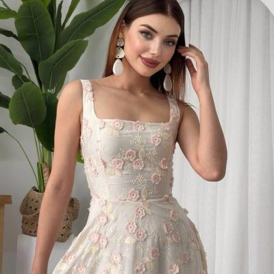 لباس میدی بلند کتان پریمیوم با طرح گل‌های گلدوزی شده و آستری دار - Bej 001
