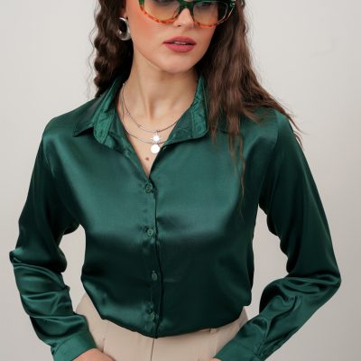بلوز زنانه زمردی ساتن با سایز بندی گسترده