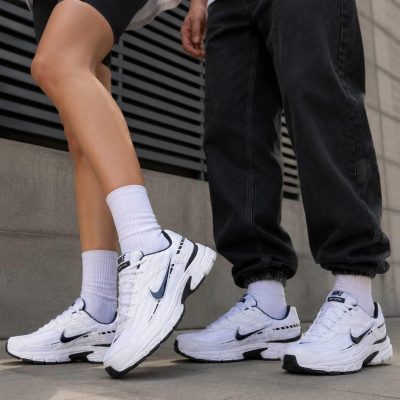 کفش ورزشی زنانه چرمی Nike