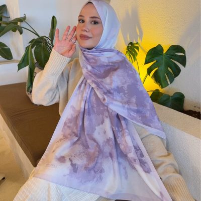 شال زنانه پنبه‌ای طرح قومی ایلهام سری مشکی و طوسی گرادیان ps136 - Lila Degrade