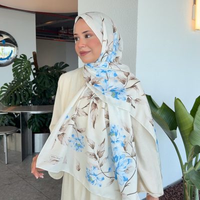 شال زنانه پنبه‌ای طرح قومی ایلهام سری مشکی و طوسی گرادیان ps136 - Ekru-Mavi